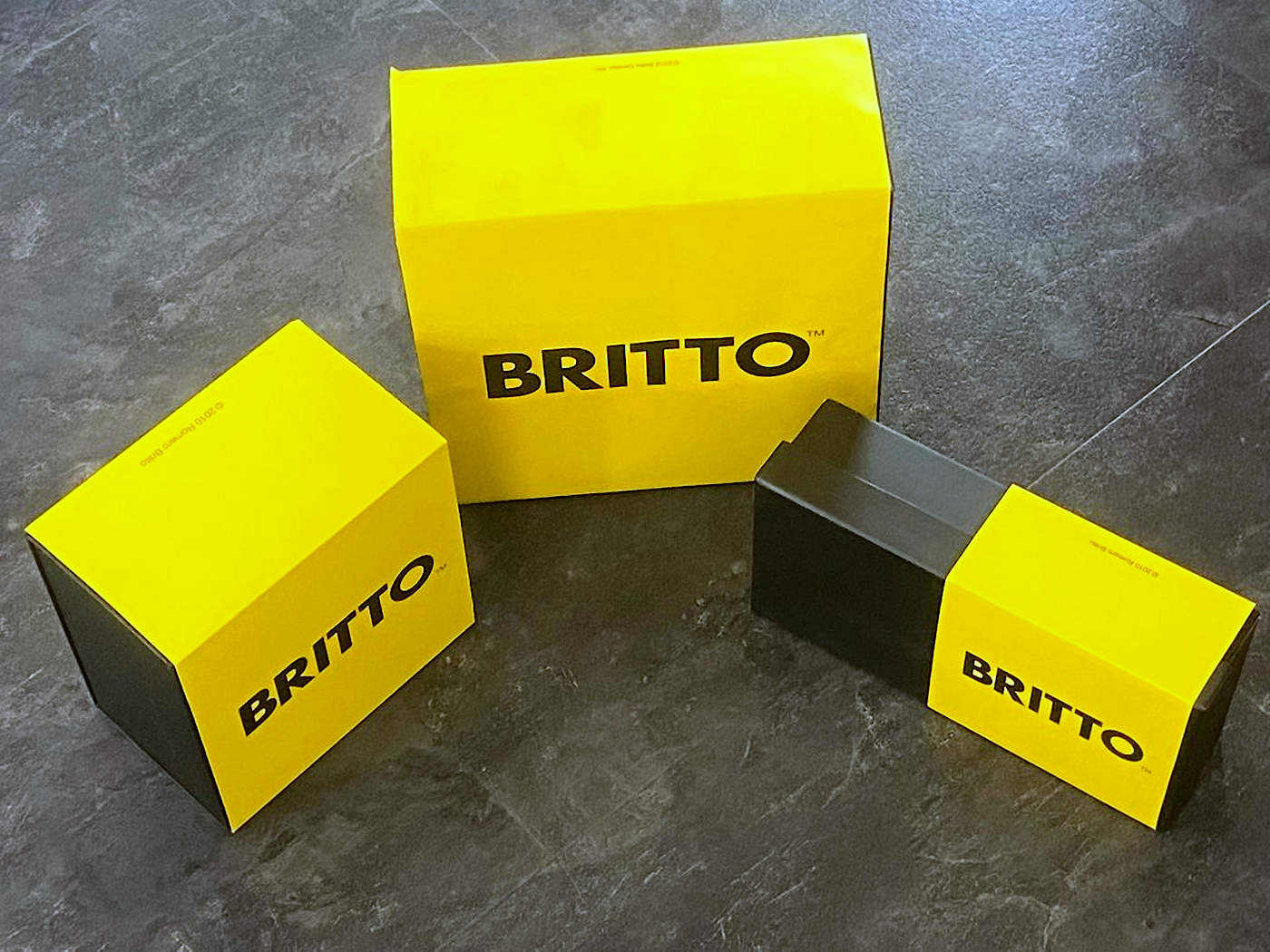 Romero Britto (1963) - LA CAT, porcelain set – Bild 3